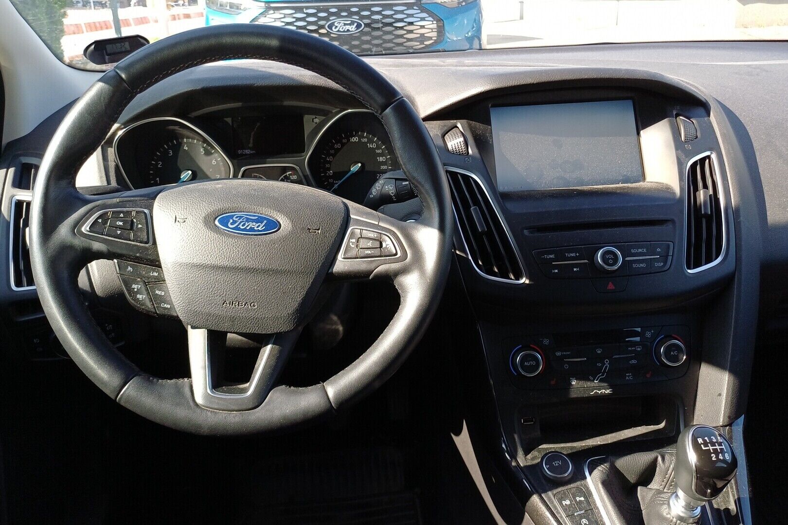 Ford Focus iso kuva 2
