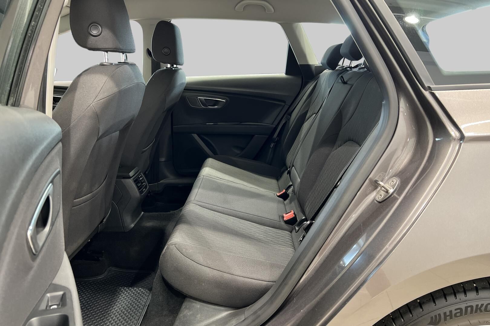 Seat Leon ST iso kuva 9