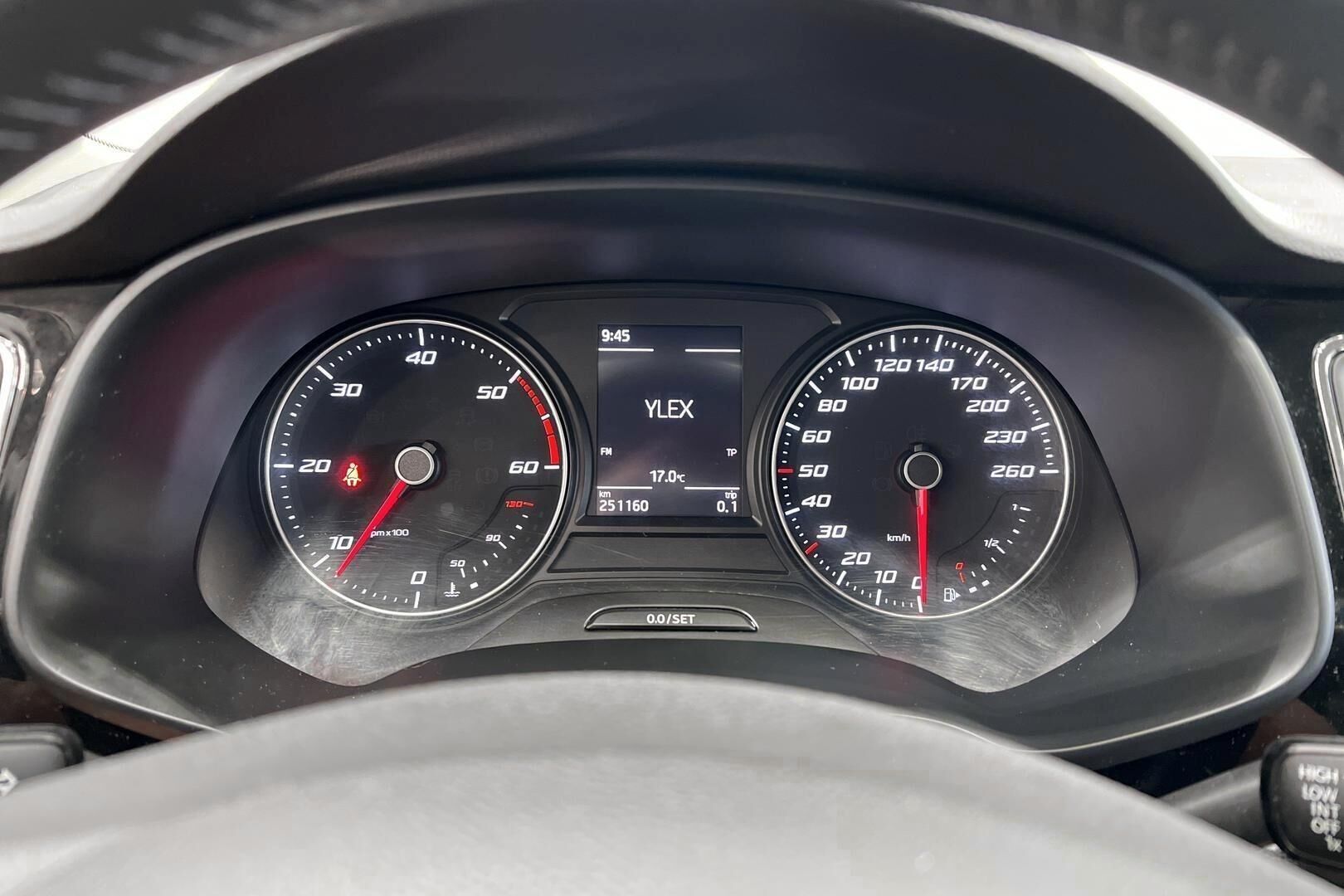 Seat Leon ST iso kuva 13