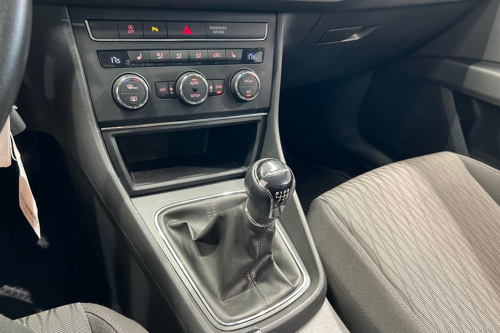 Seat Leon ST iso kuva 18