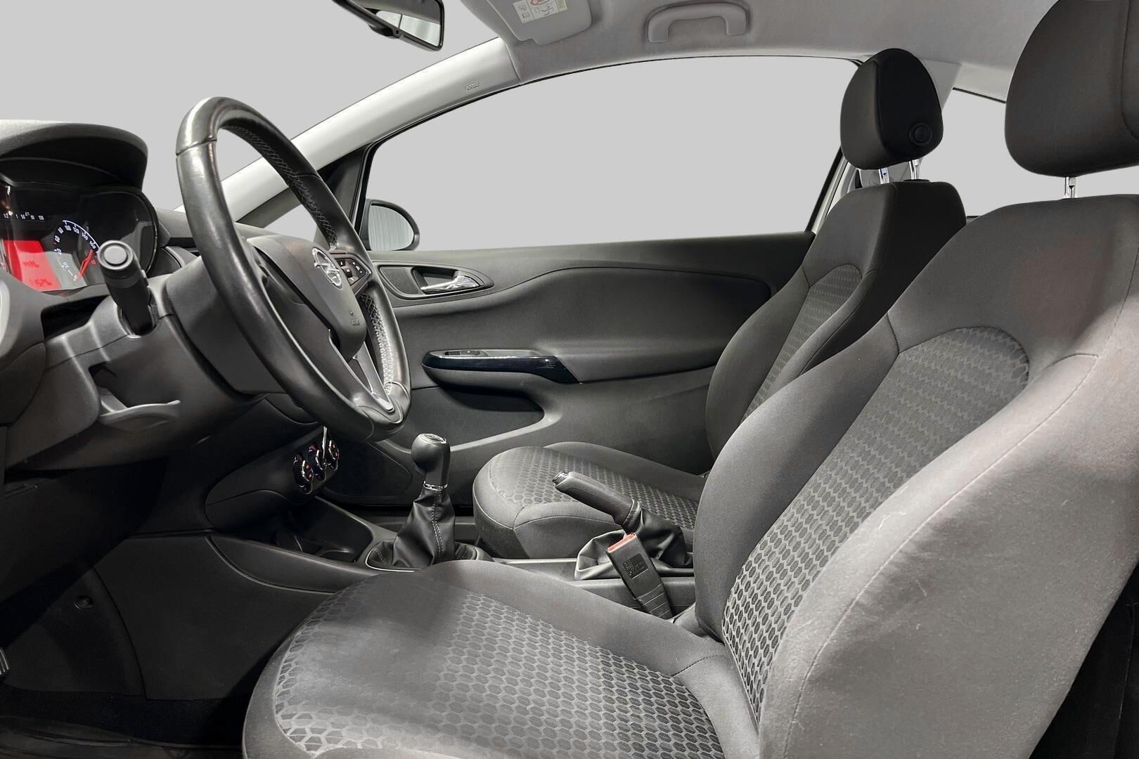 Opel Corsa iso kuva 8