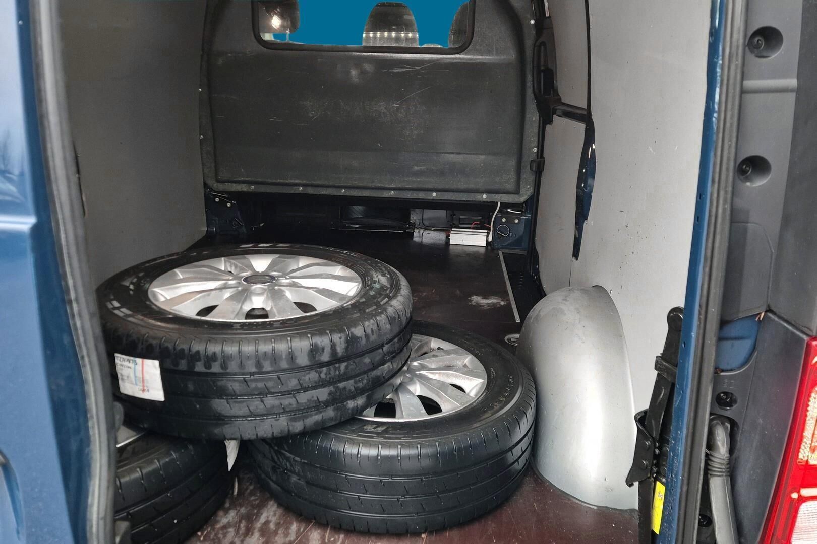 Mercedes-Benz Vito iso kuva 12