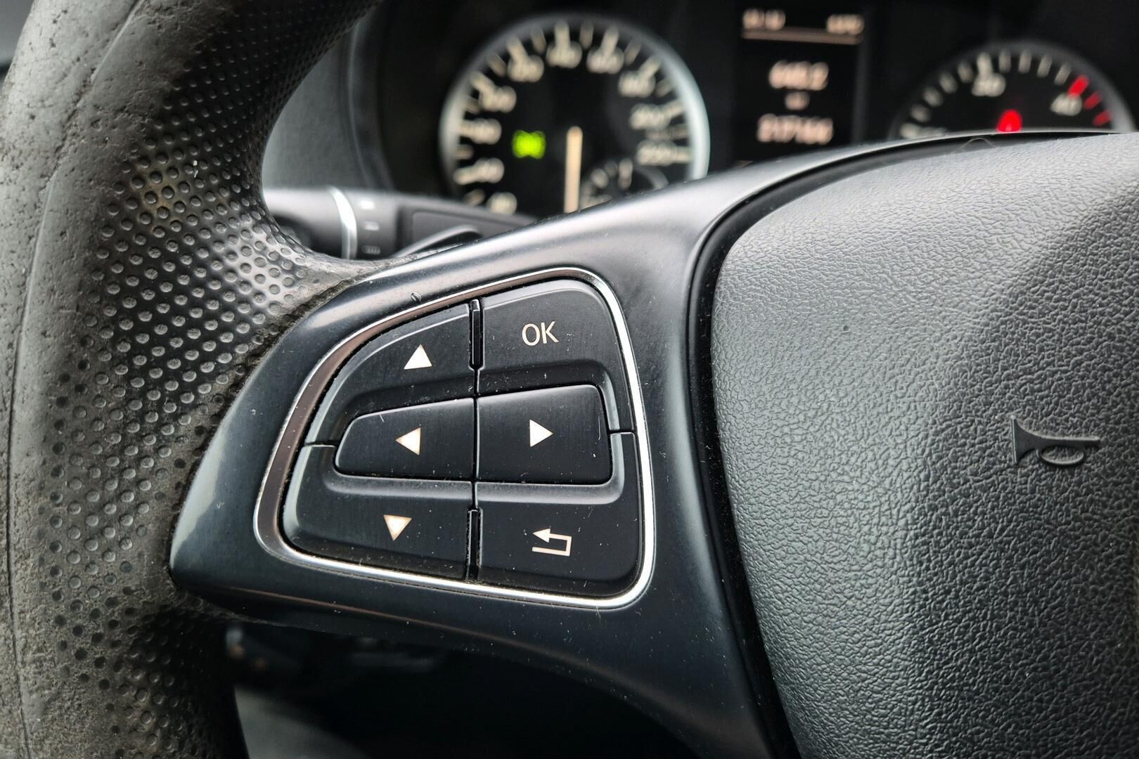 Mercedes-Benz Vito iso kuva 16