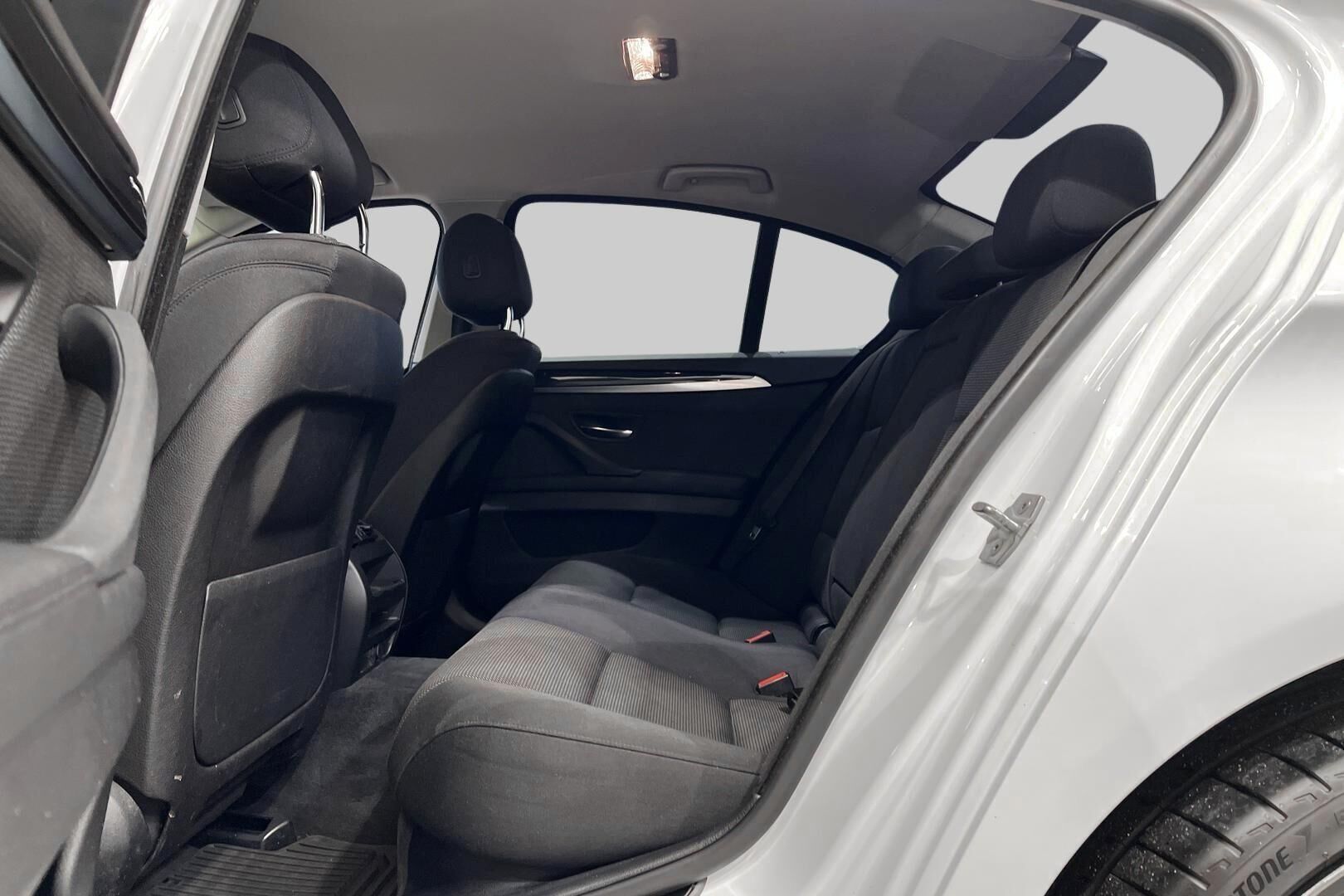 BMW 5-SARJA iso kuva 10