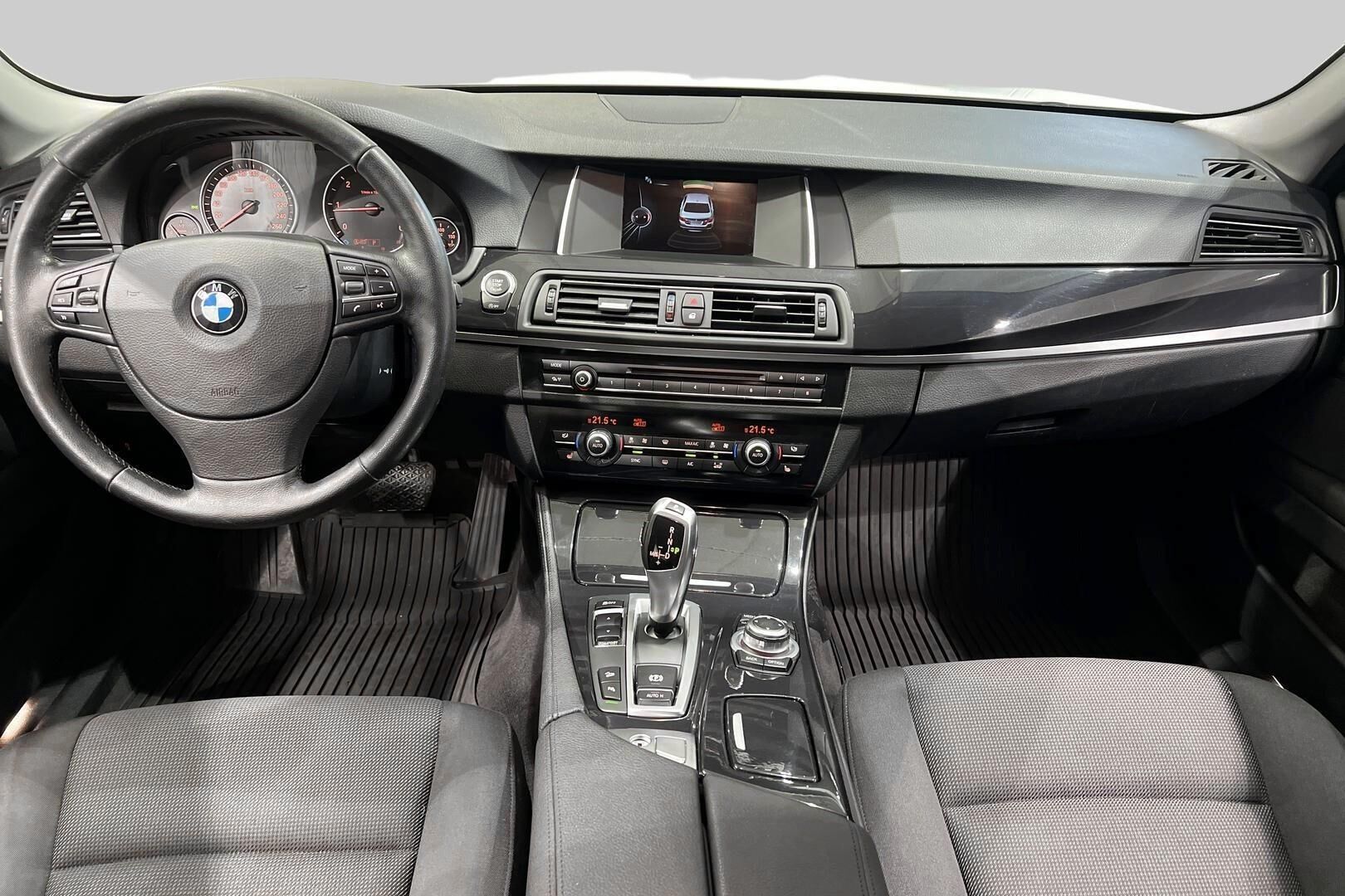 BMW 5-SARJA iso kuva 11