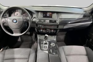 BMW 5-SARJA esikatselu 11