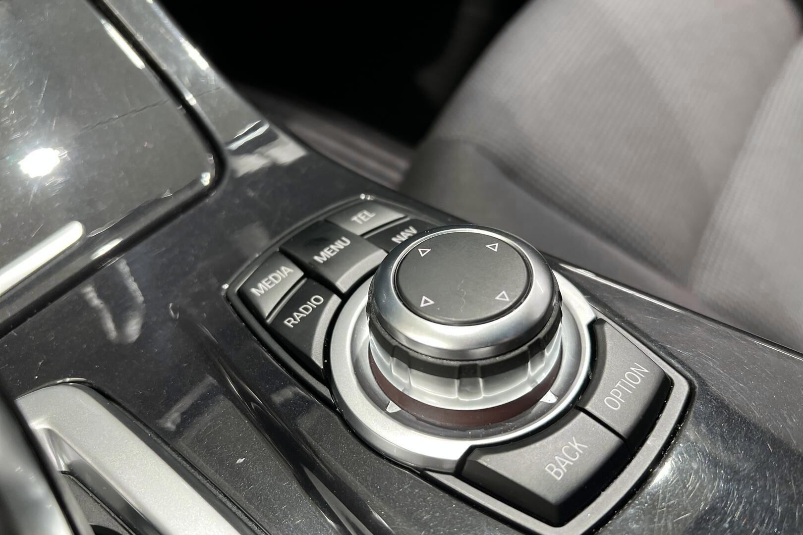 BMW 5-SARJA iso kuva 23