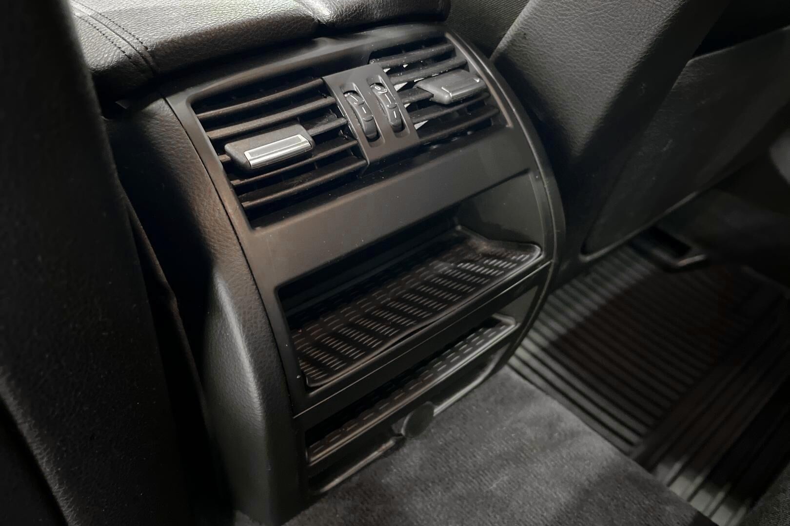 BMW 5-SARJA iso kuva 30