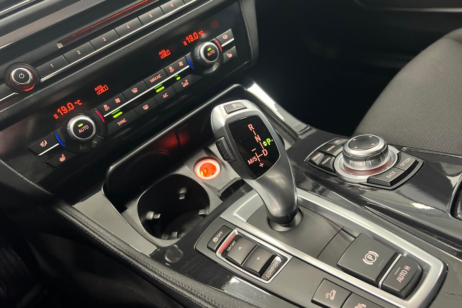 BMW 5-sarja iso kuva 16