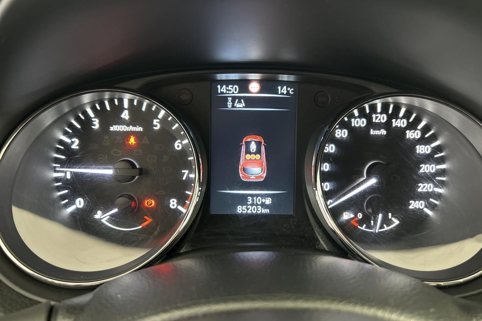 Nissan Qashqai iso kuva 14
