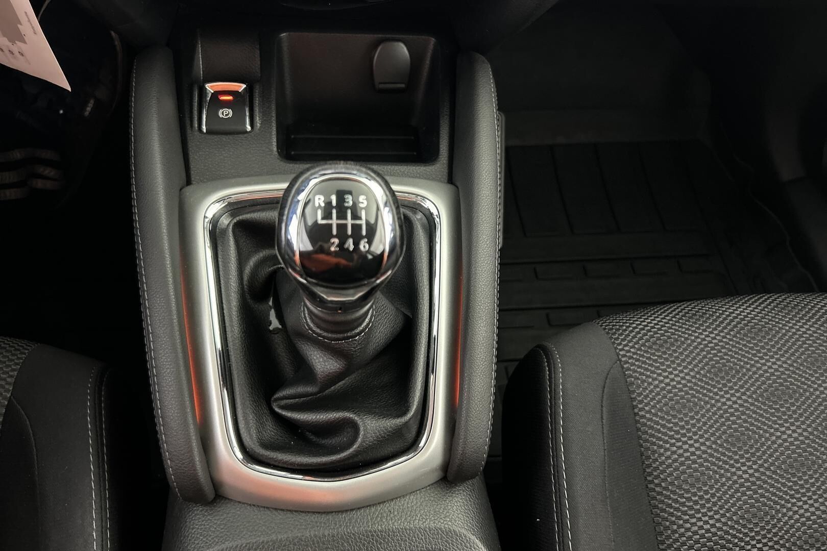 Nissan Qashqai iso kuva 19