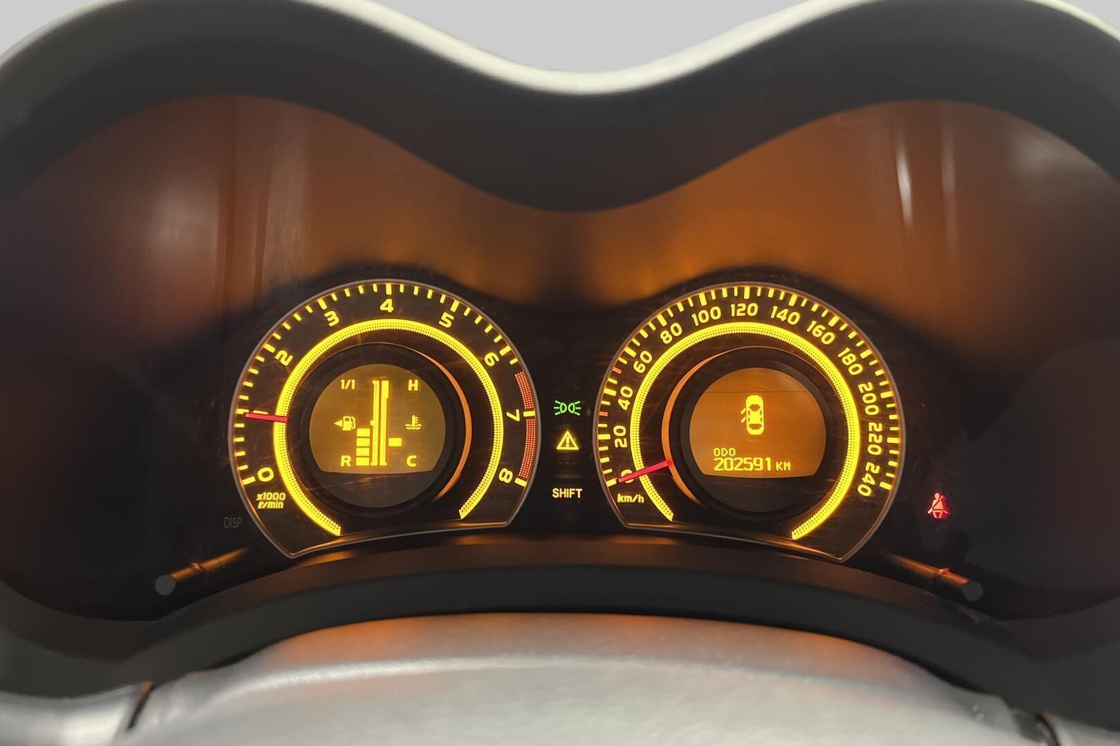 Toyota Auris iso kuva 14