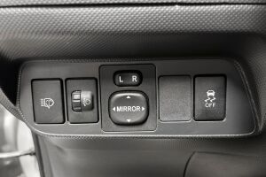 Toyota Auris esikatselu 17