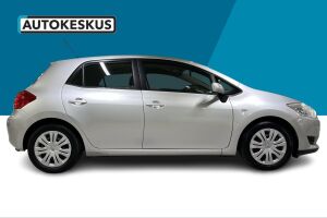 Toyota Auris esikatselu 4