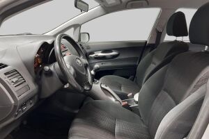 Toyota Auris esikatselu 9