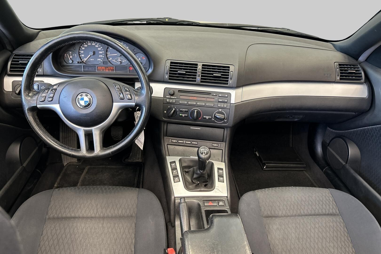 BMW 3-SARJA iso kuva 10