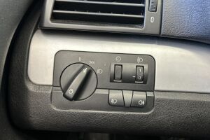 BMW 3-SARJA esikatselu 19