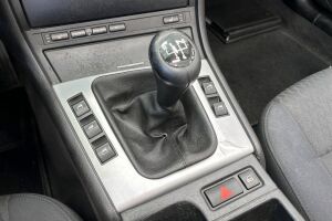 BMW 3-SARJA esikatselu 24