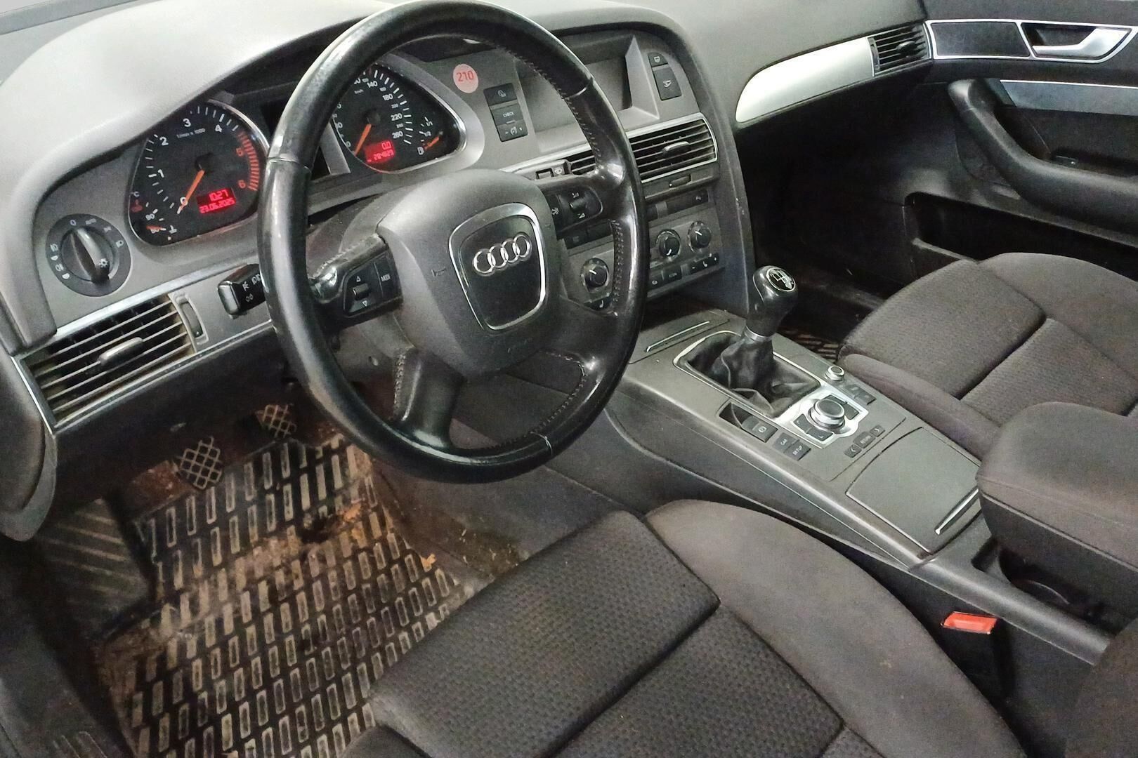 Audi A6 iso kuva 10