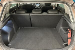 Kia cee'd esikatselu 12