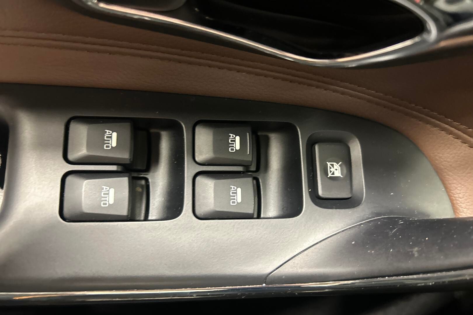 Kia cee'd iso kuva 19