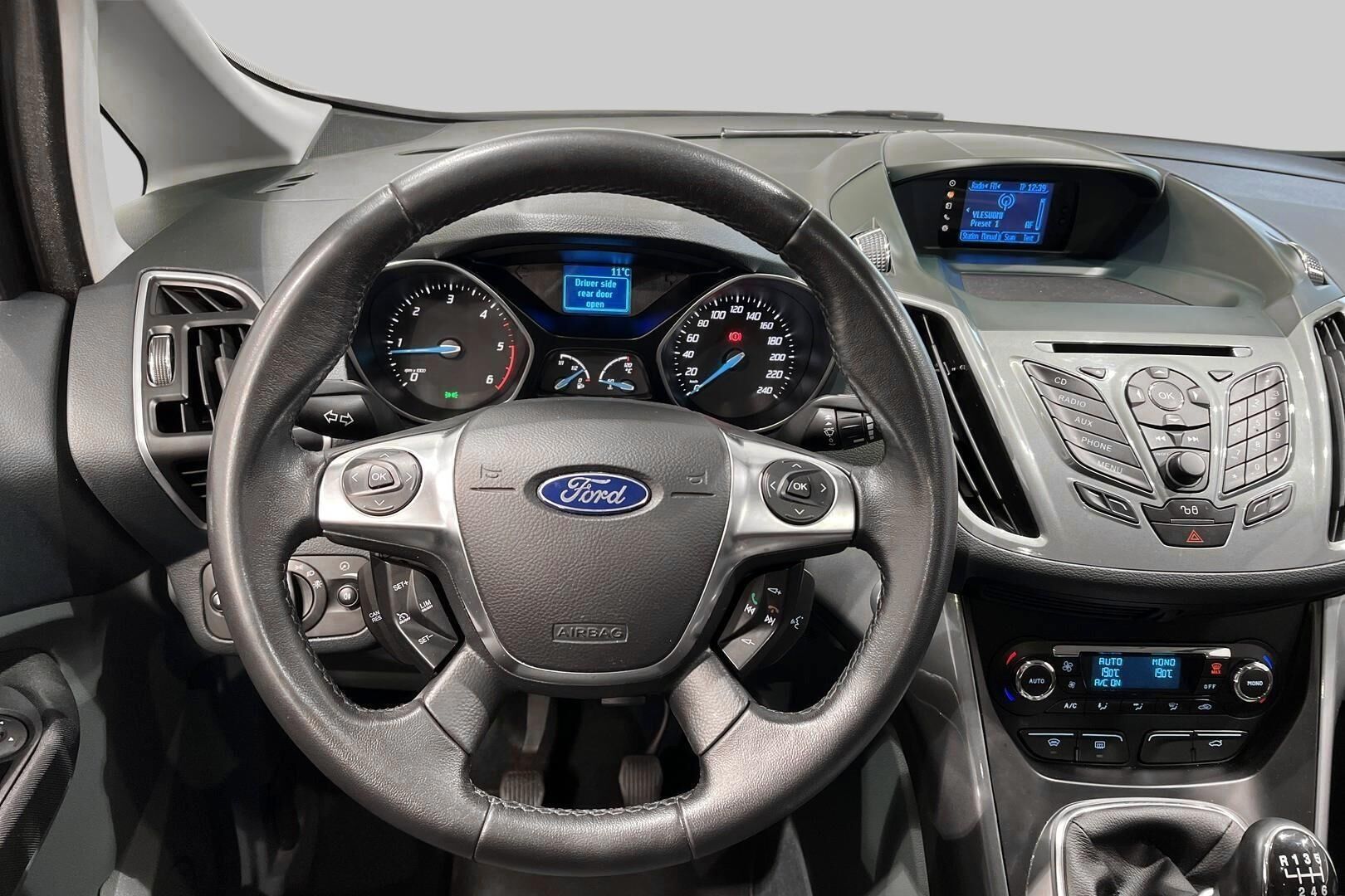 Ford Grand C-Max iso kuva 29
