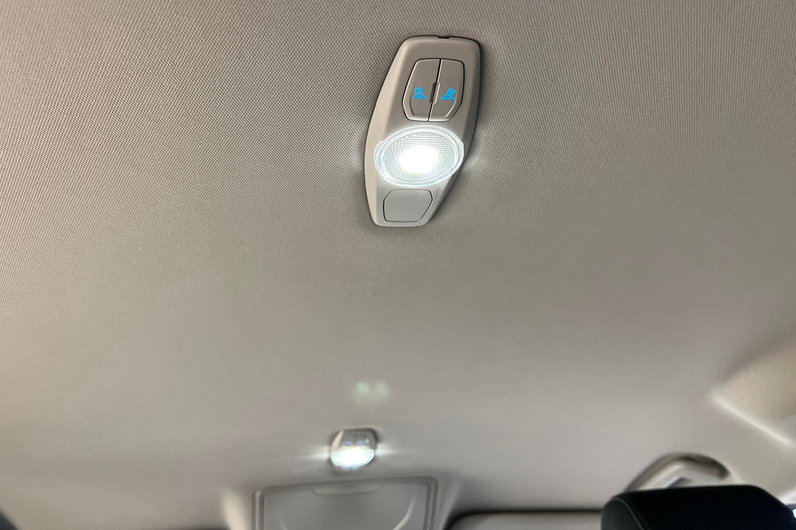 Ford Grand C-Max iso kuva 30