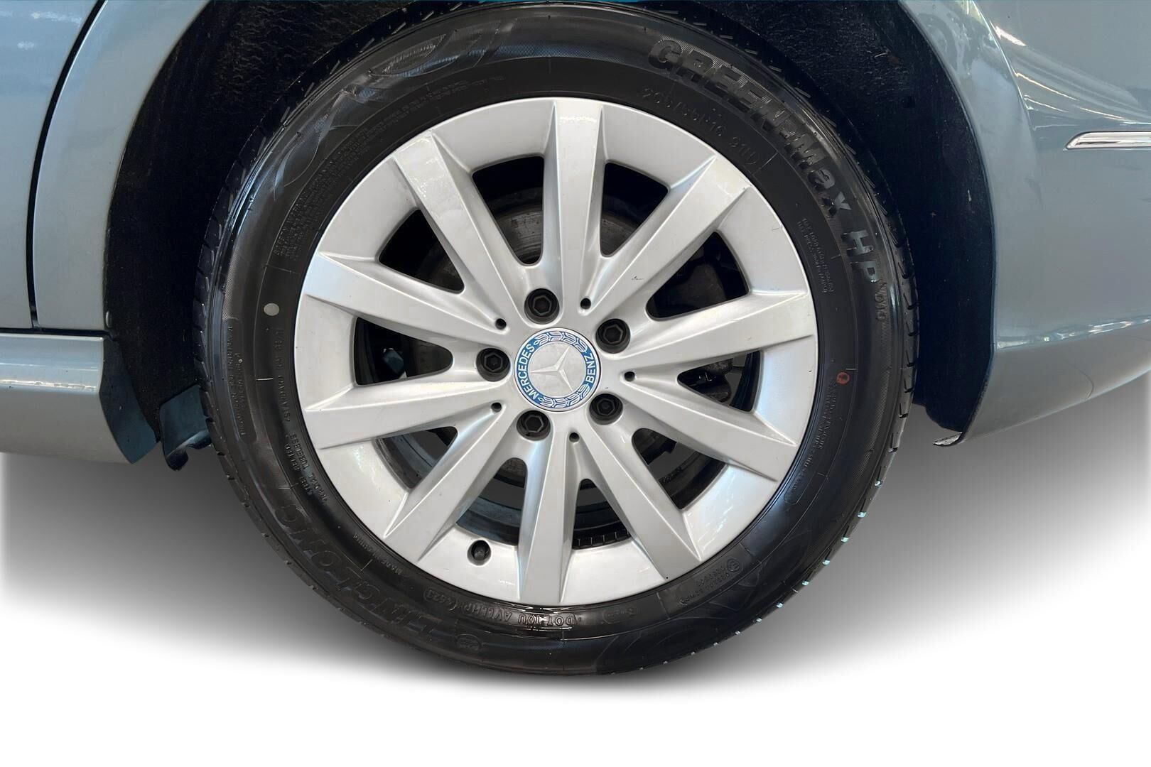 Mercedes-Benz B iso kuva 13