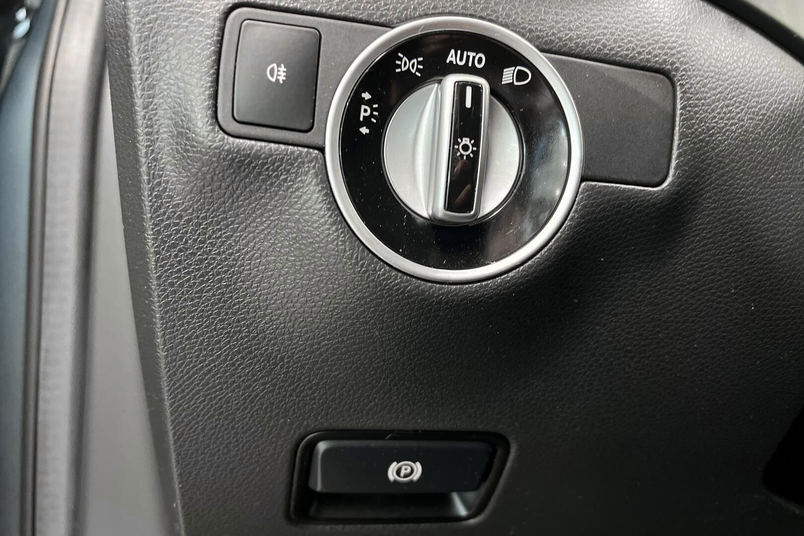 Mercedes-Benz B iso kuva 19