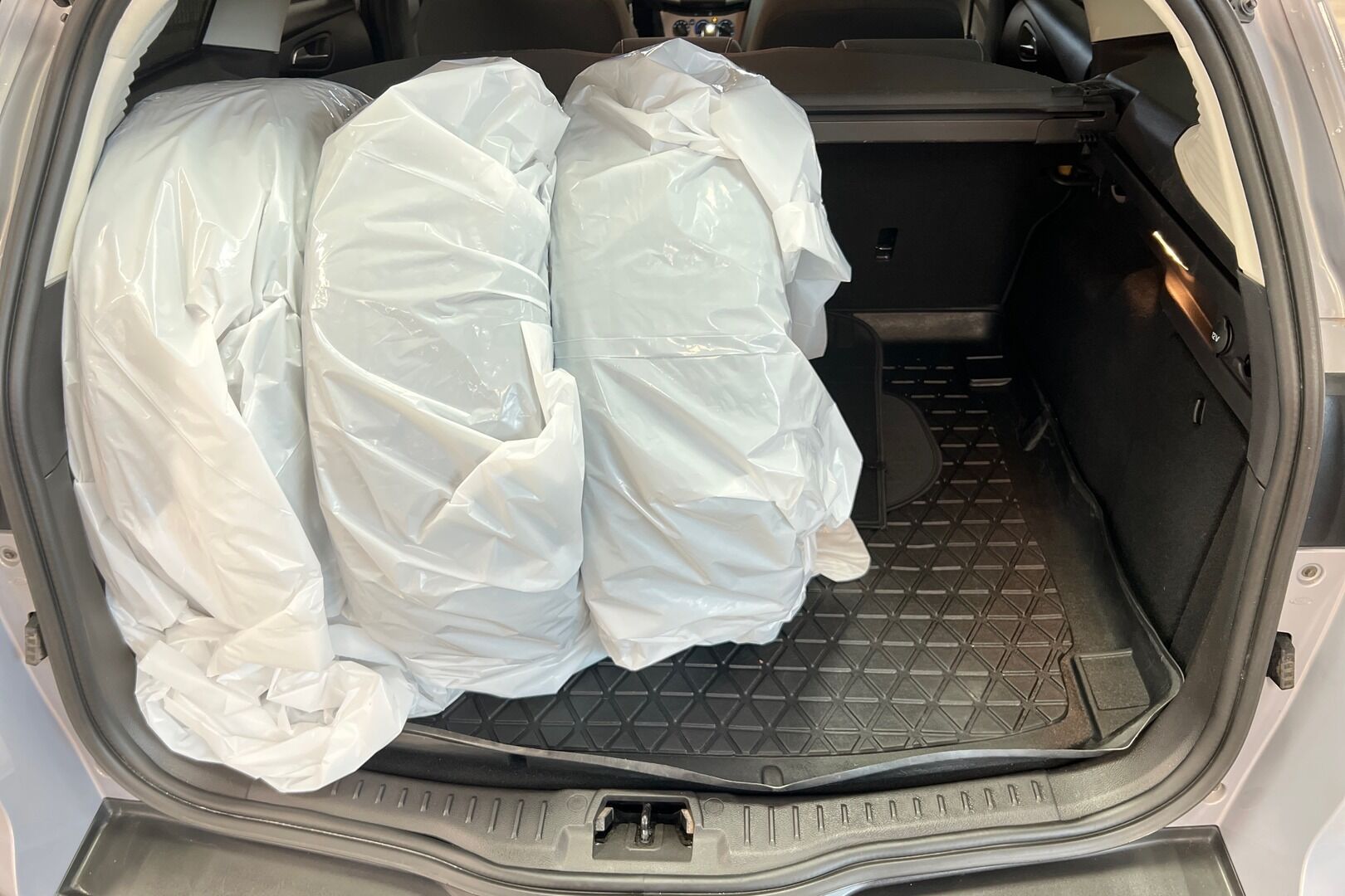 Ford Focus iso kuva 9