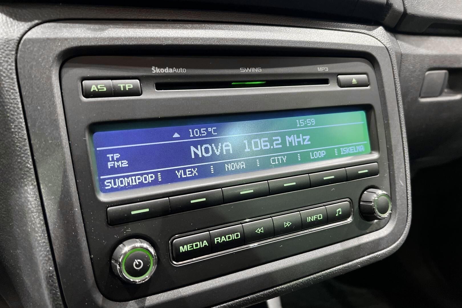 Skoda Roomster iso kuva 16