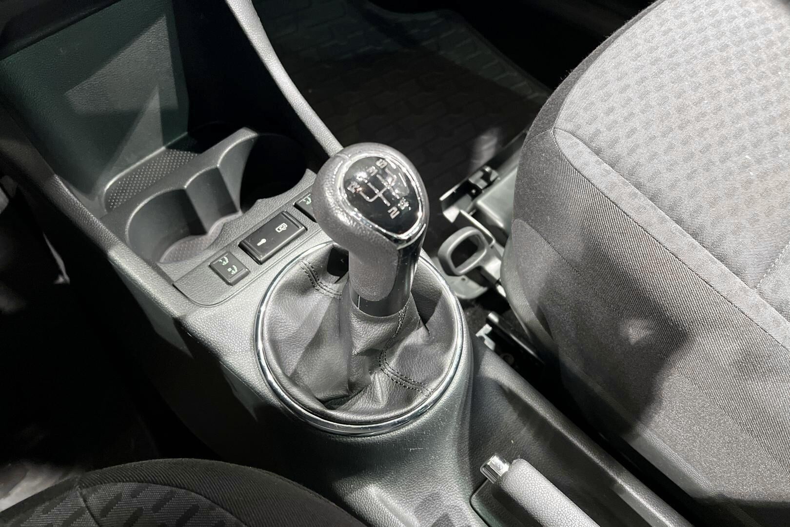 Skoda Roomster iso kuva 18