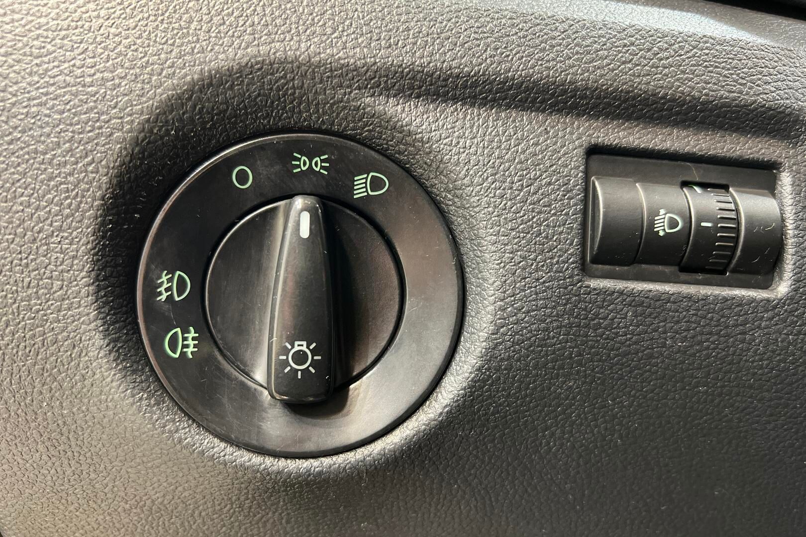 Skoda Roomster iso kuva 20