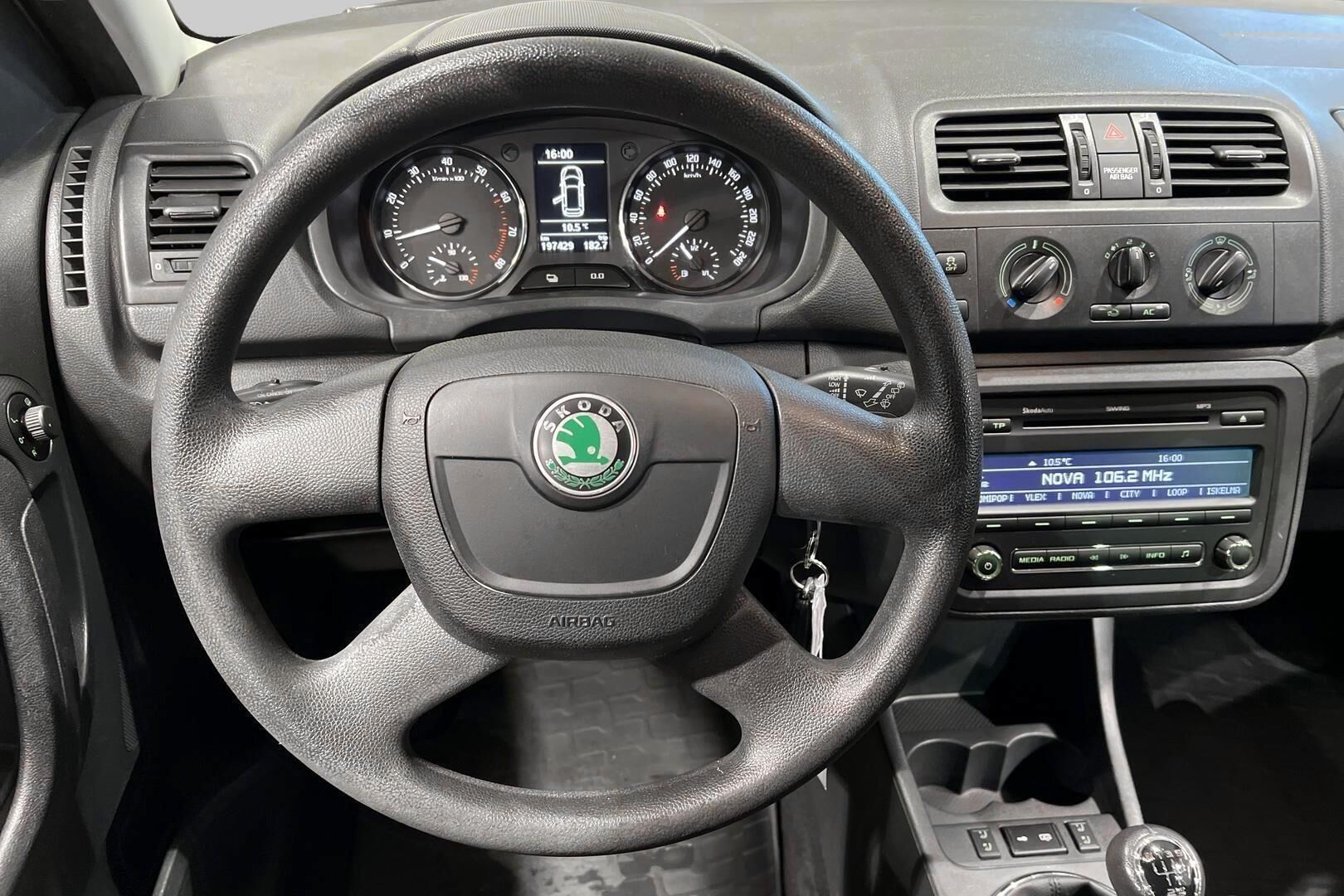 Skoda Roomster iso kuva 22