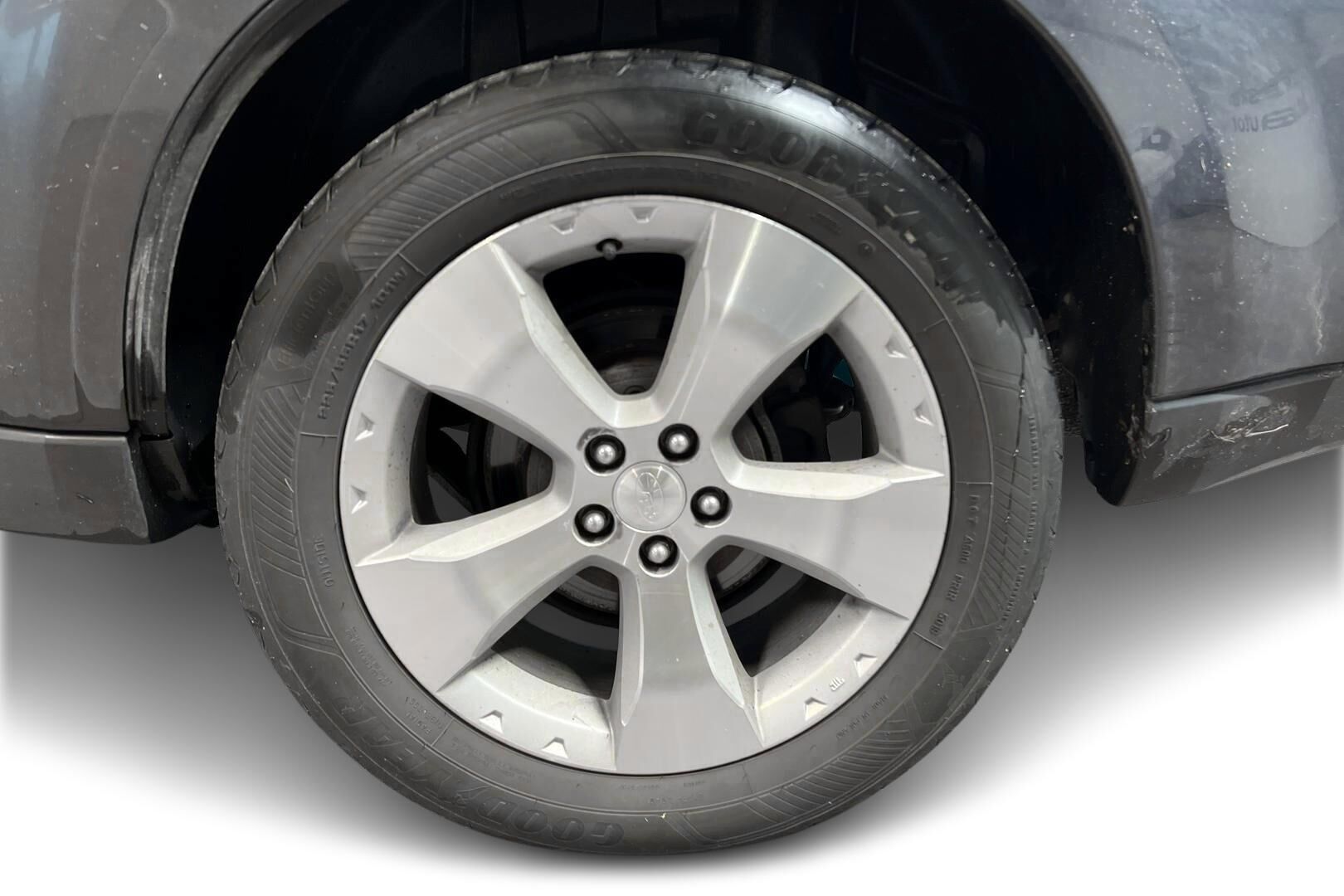 Subaru Forester iso kuva 12