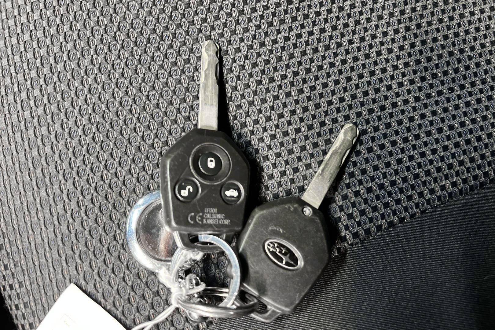 Subaru Forester iso kuva 13