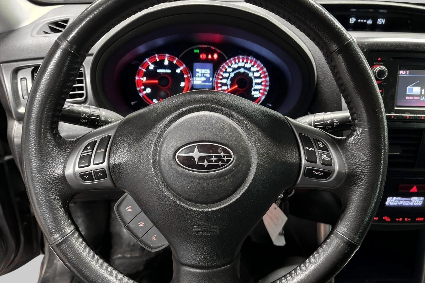 Subaru Forester iso kuva 18