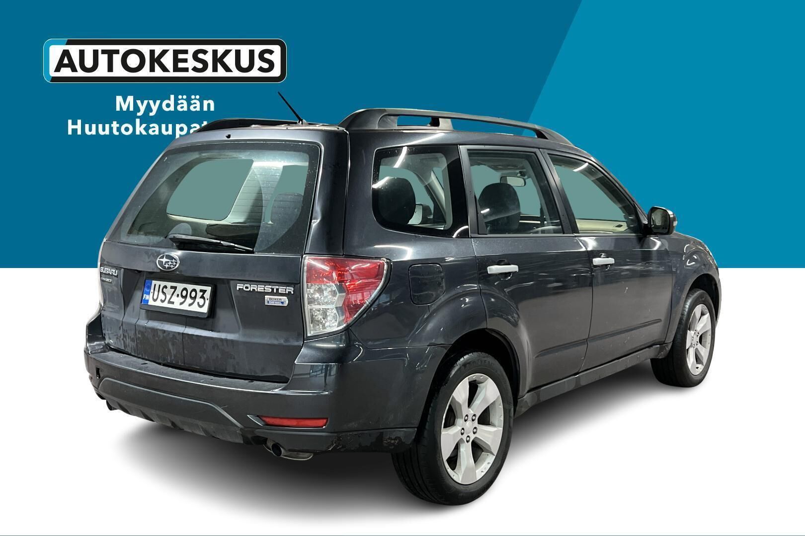 Subaru Forester iso kuva 4
