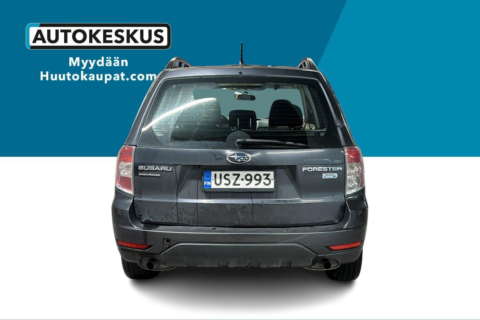 Subaru Forester iso kuva 5