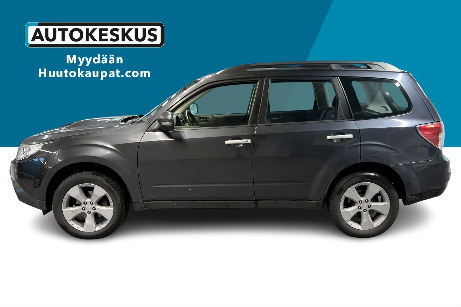 Subaru Forester iso kuva 7