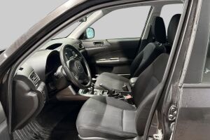Subaru Forester esikatselu 8