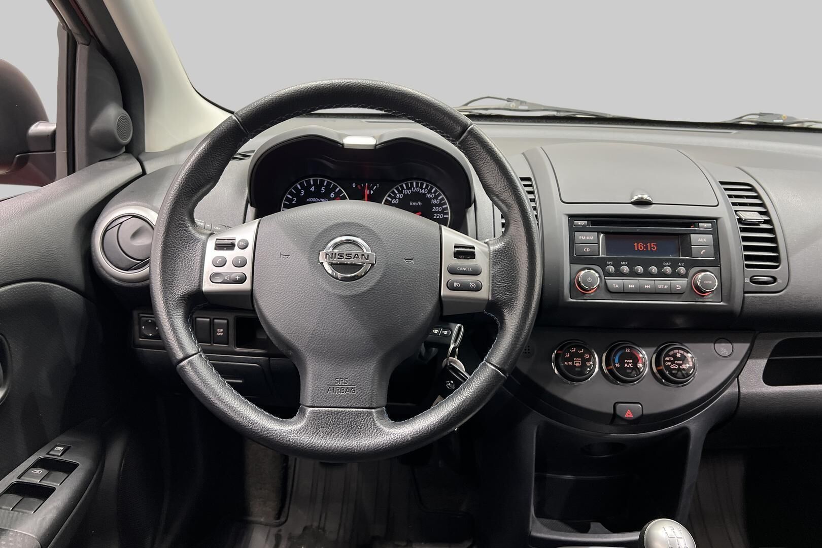 Nissan NOTE iso kuva 24