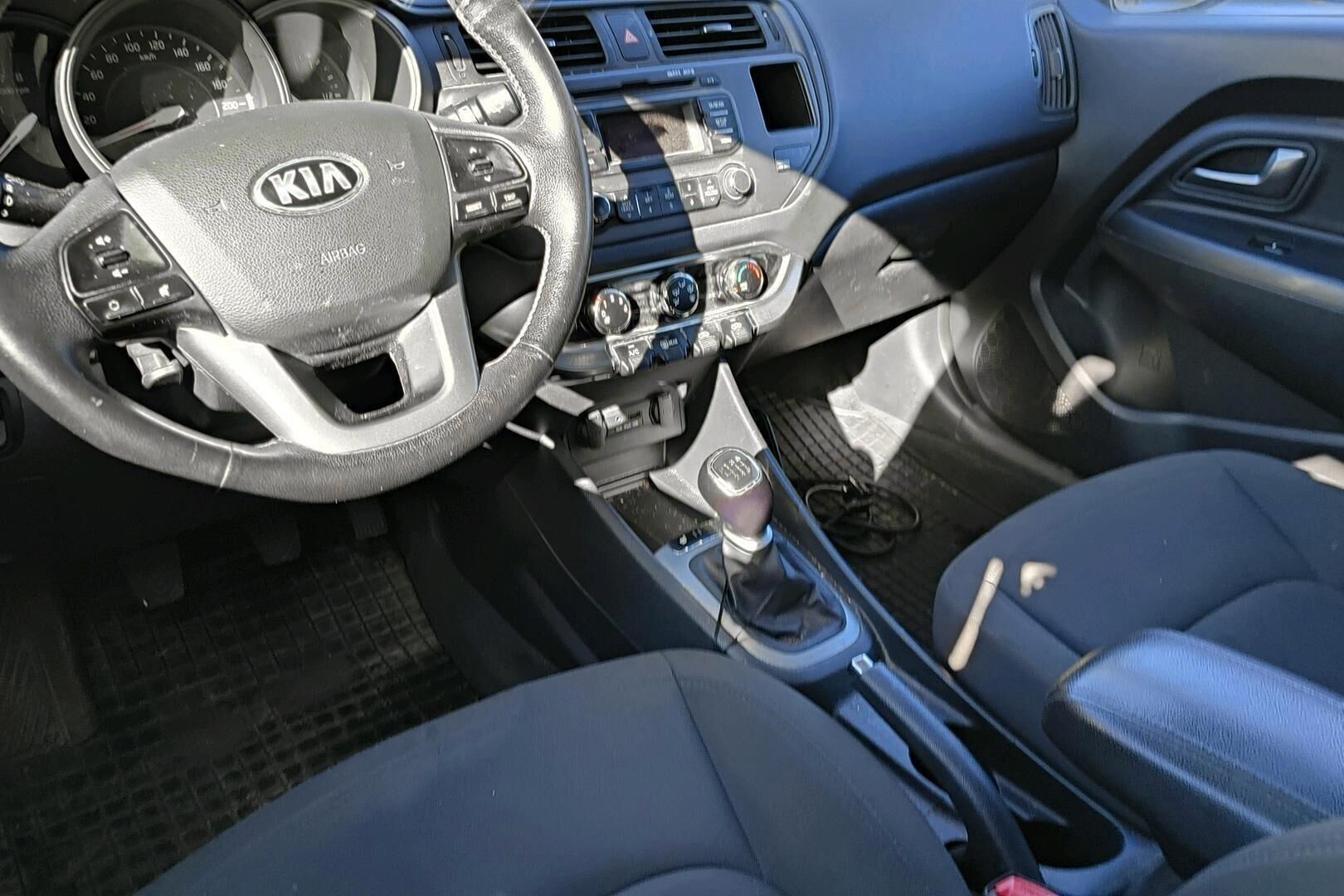 Kia Rio iso kuva 2
