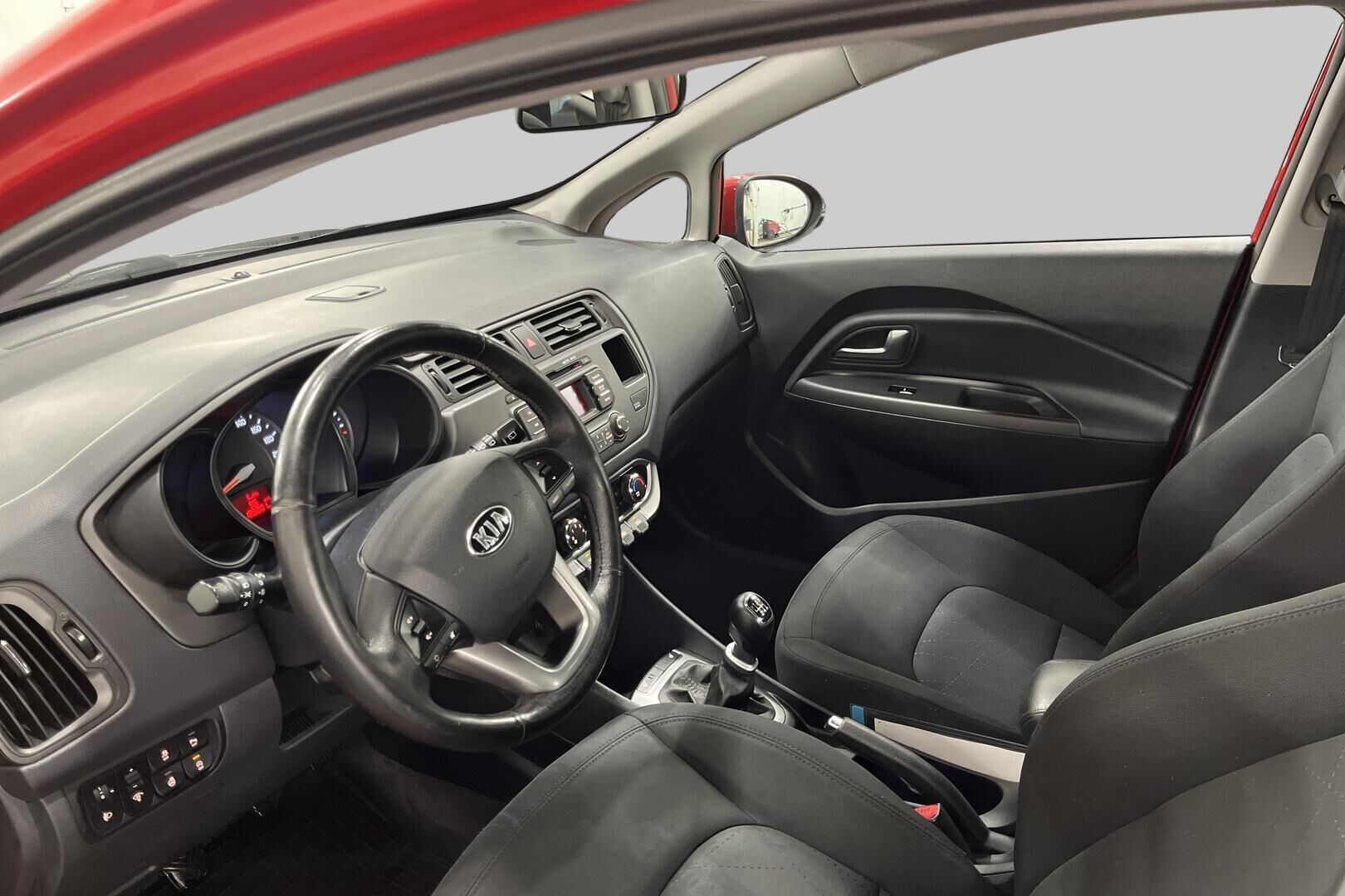 Kia Rio iso kuva 9