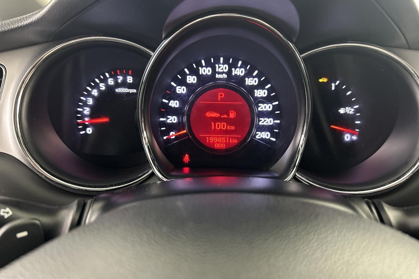 Kia cee'd iso kuva 11