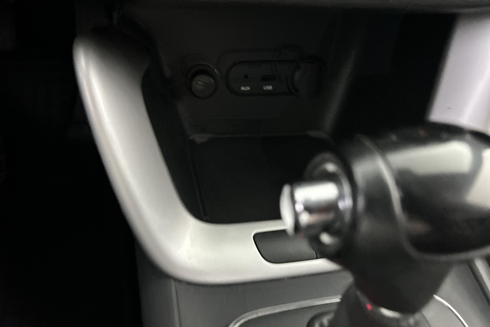 Kia cee'd iso kuva 14