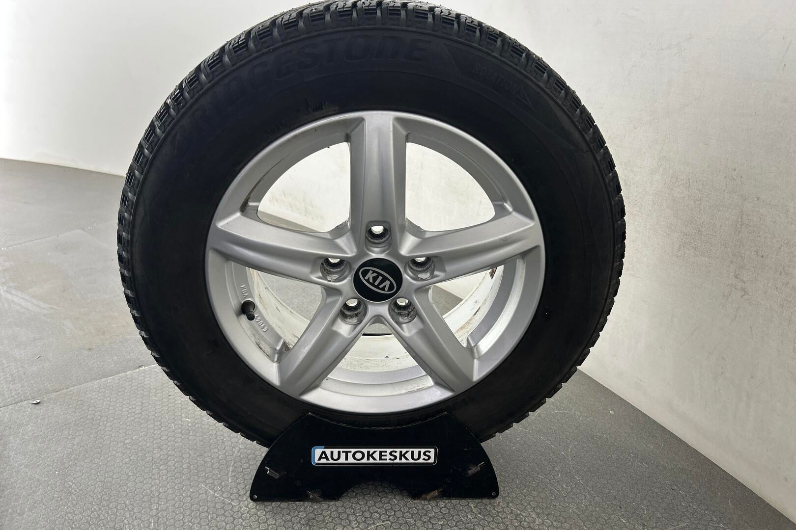 Kia cee'd iso kuva 24