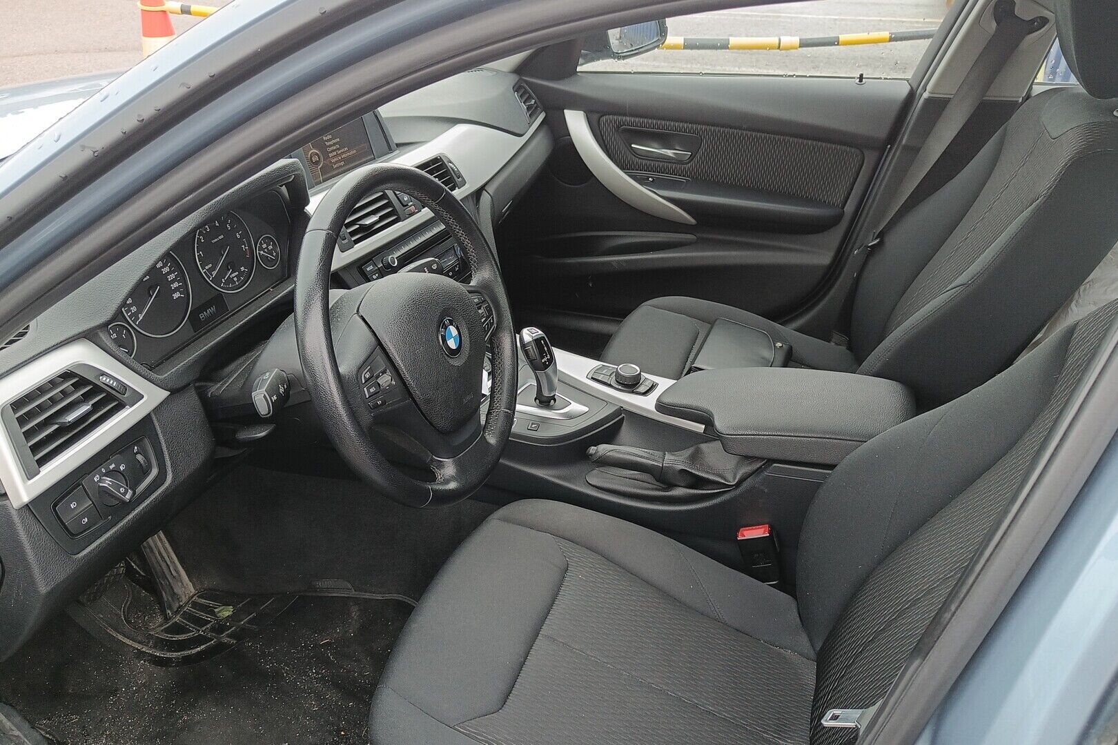 BMW 3-sarja iso kuva 2