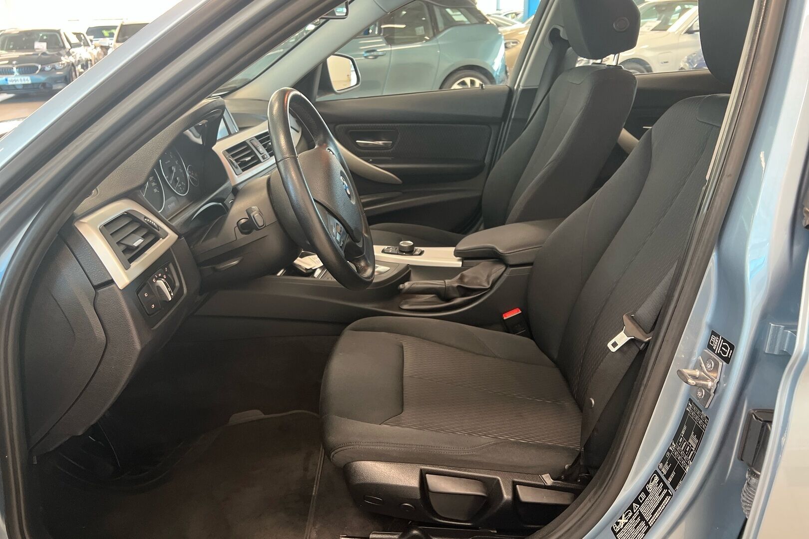 BMW 3-sarja iso kuva 7