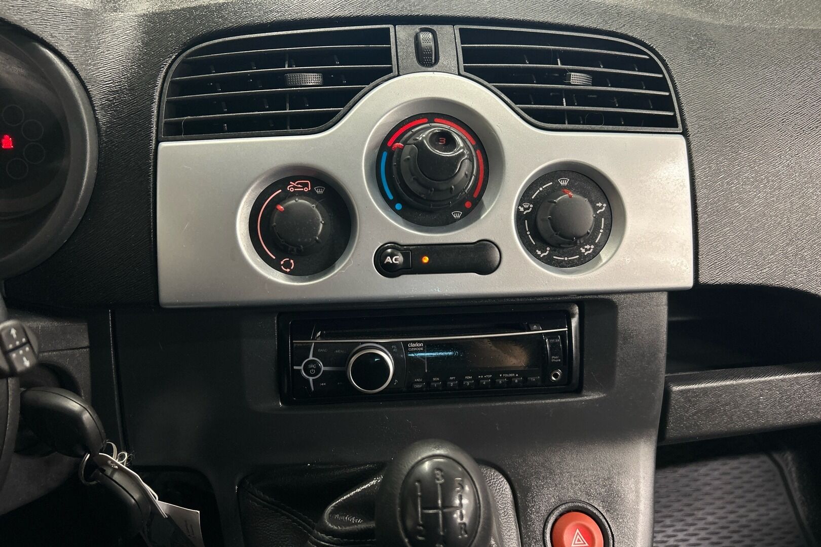 Renault Kangoo Express iso kuva 13